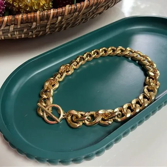 Vintage 1960s Carolee Gold Plated Chunky Curb Chain Link Toggle Clasp Necklace - Picture 2 of 8